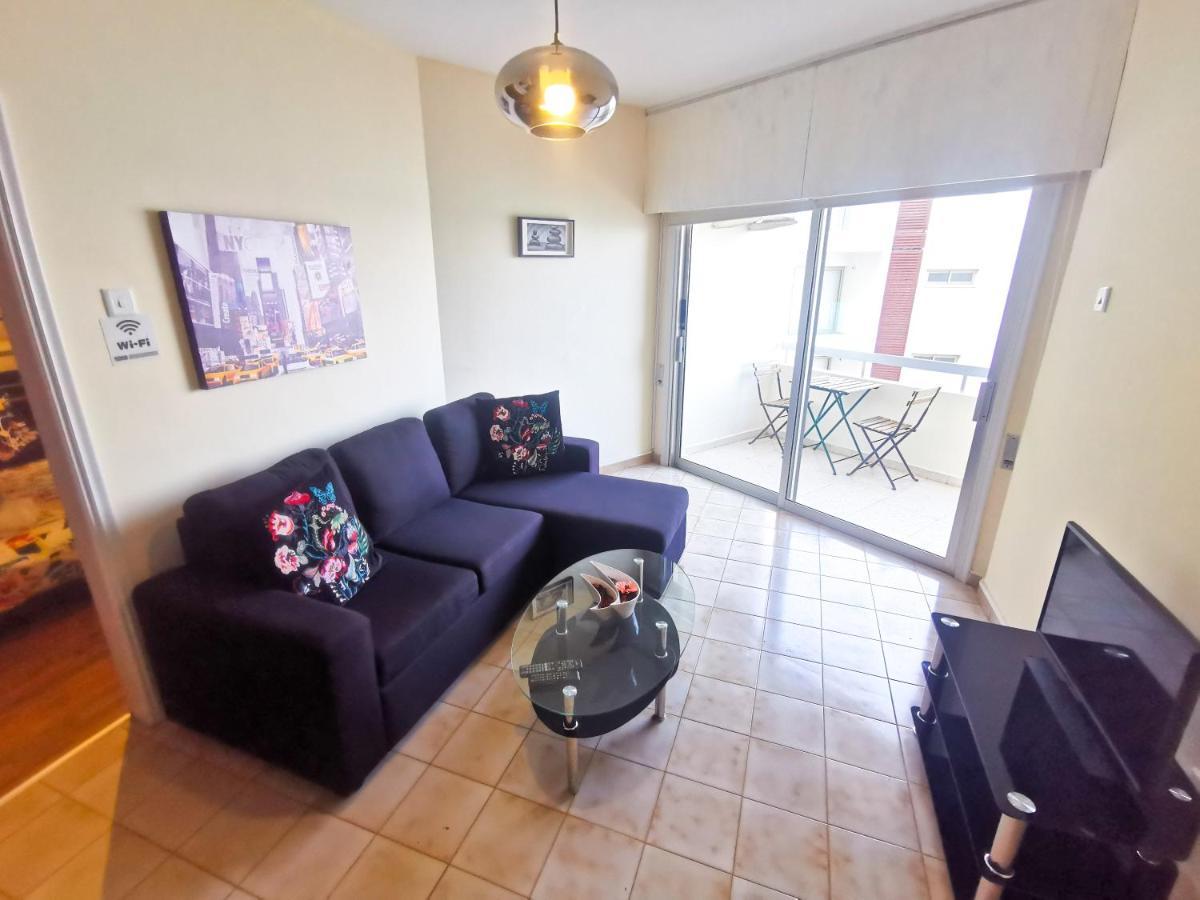 Flirty Flamingo Seaview Seafront Apartment Larnaca Zewnętrze zdjęcie