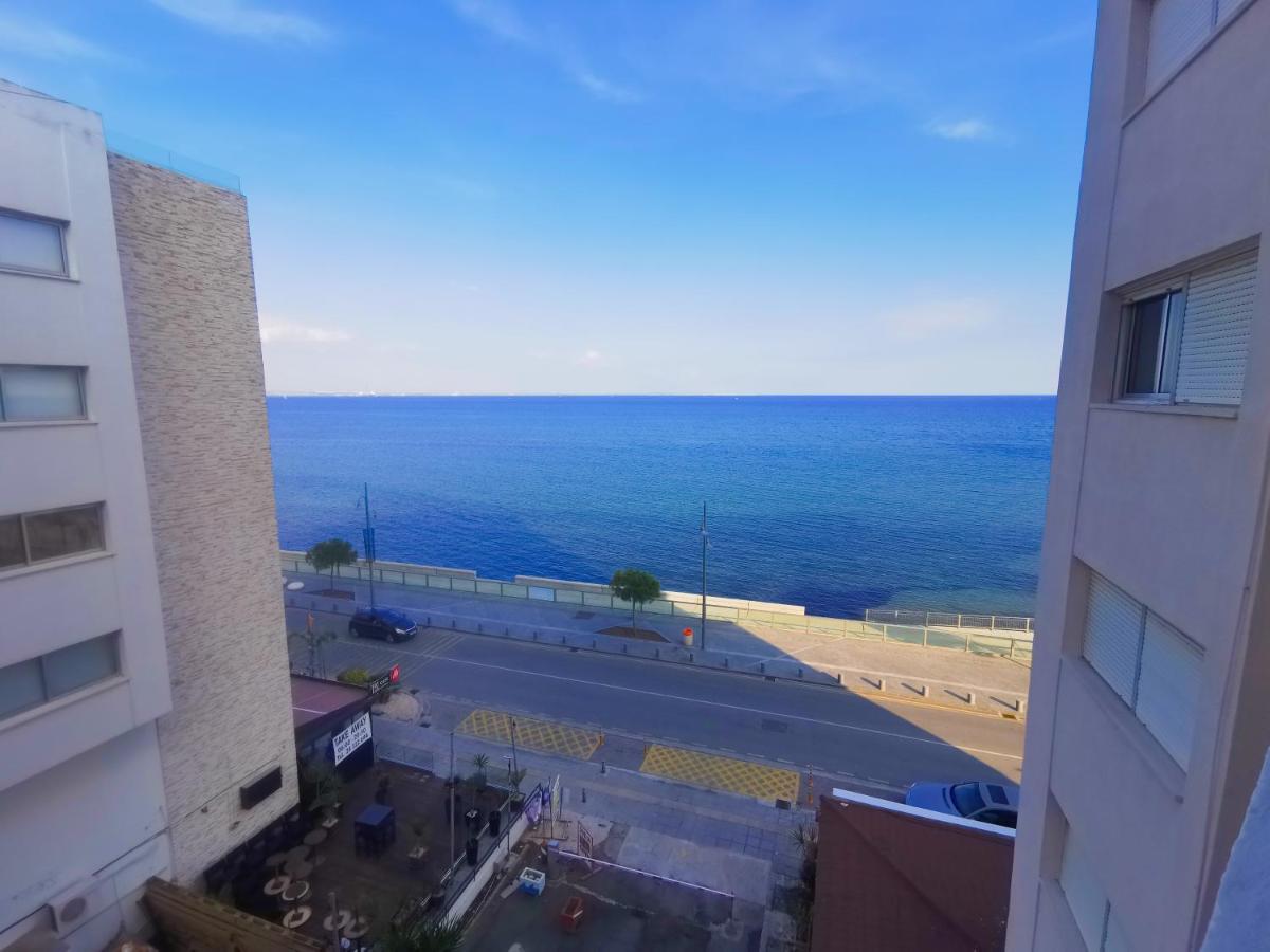 Flirty Flamingo Seaview Seafront Apartment Larnaca Zewnętrze zdjęcie