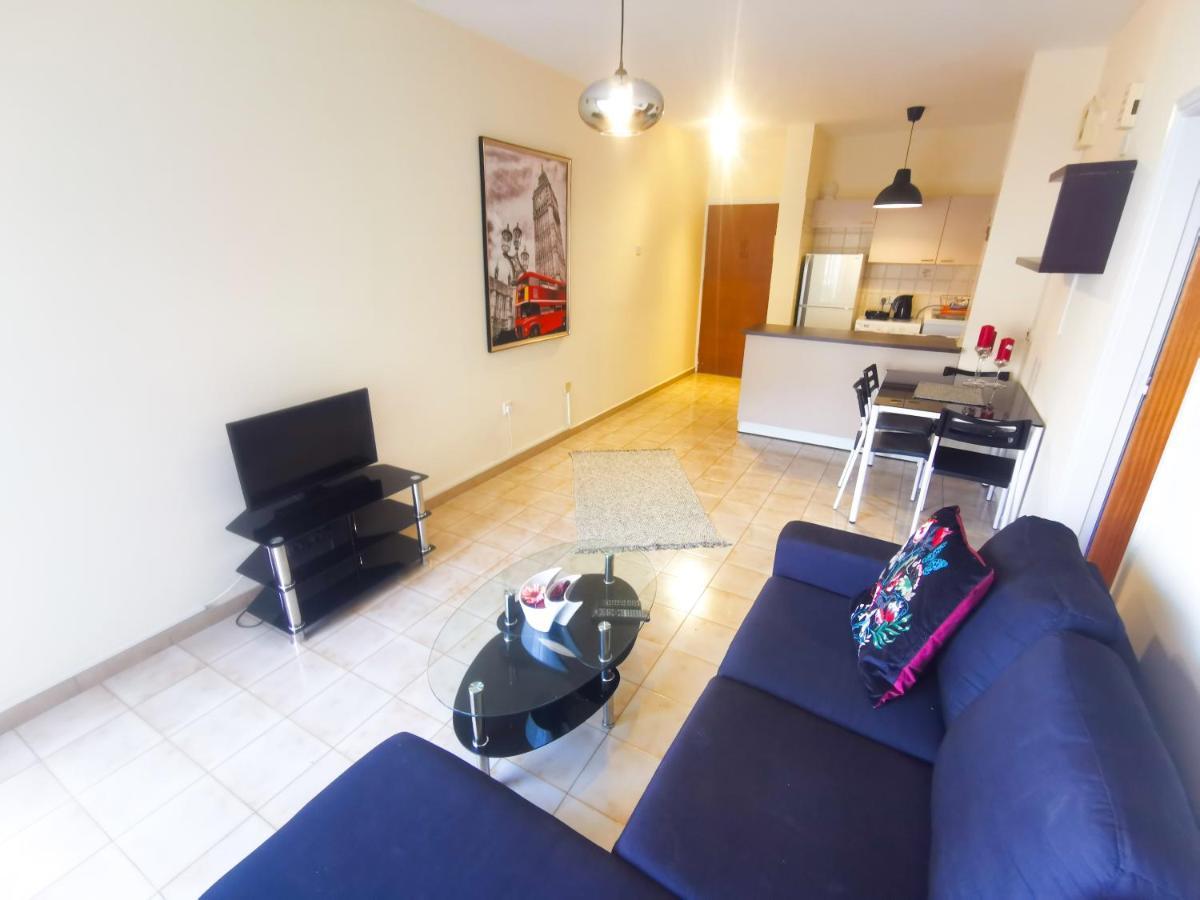 Flirty Flamingo Seaview Seafront Apartment Larnaca Zewnętrze zdjęcie